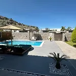 Costa Costa Villa - Luxury Villa