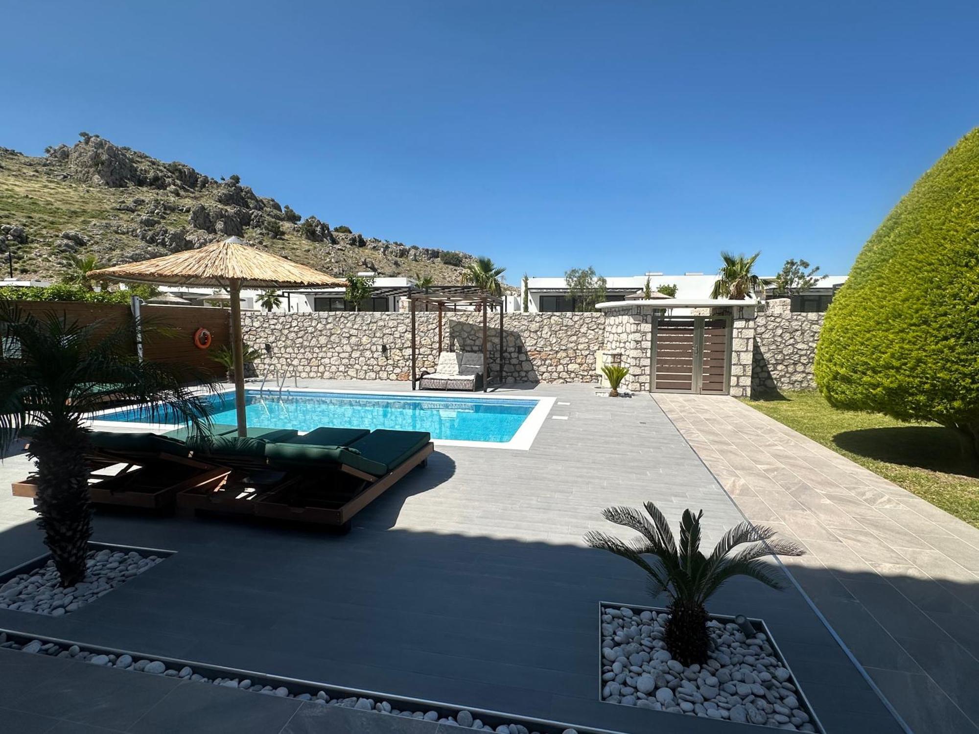 Costa Costa - Luxury Villaer *